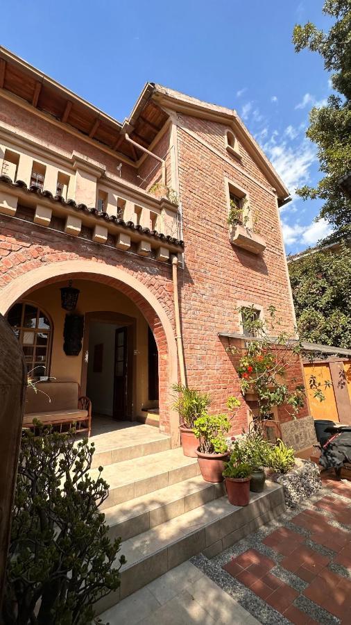 Campus Residencias Bed and Breakfast Quito Eksteriør billede